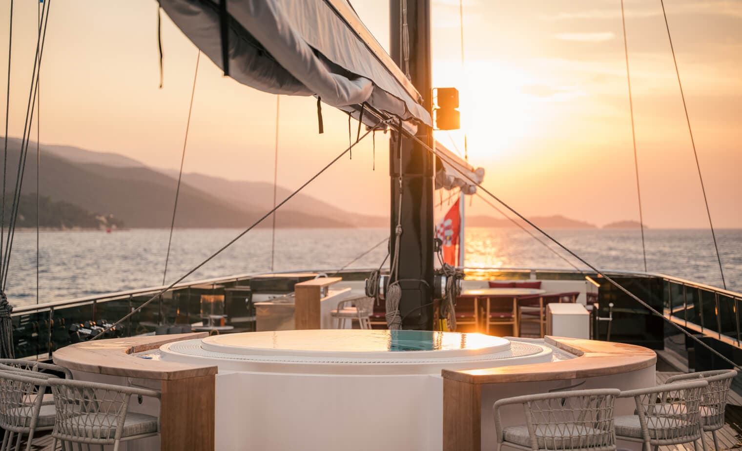 Reposado sundeck jacuzzi